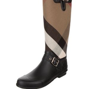 Burberry rain boots plaid